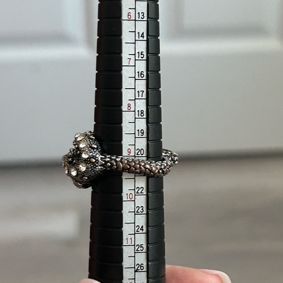 4/$50 Snake ring size 9 US double band 🐍 - Picture 6 of 7